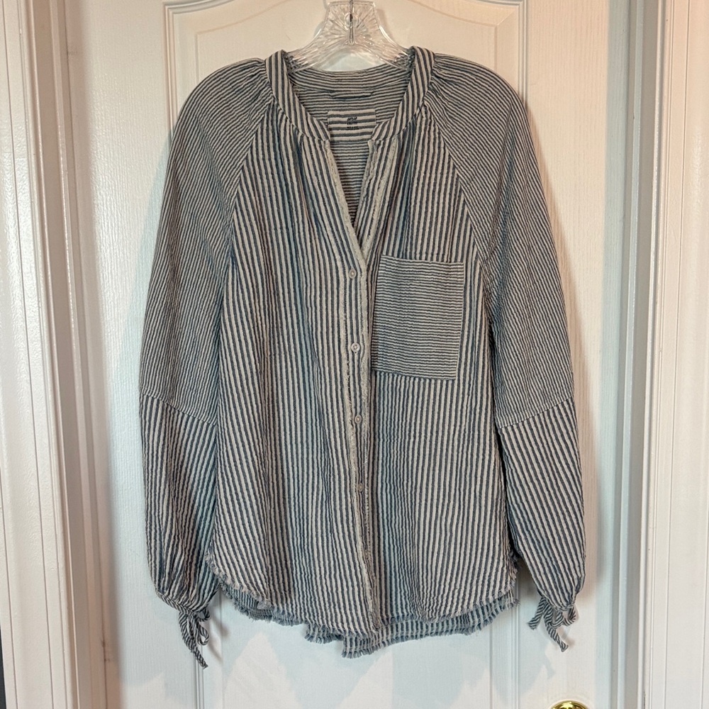 NWT Aerie Navy and White Striped Button-Down Shirt - size XXS - oversized